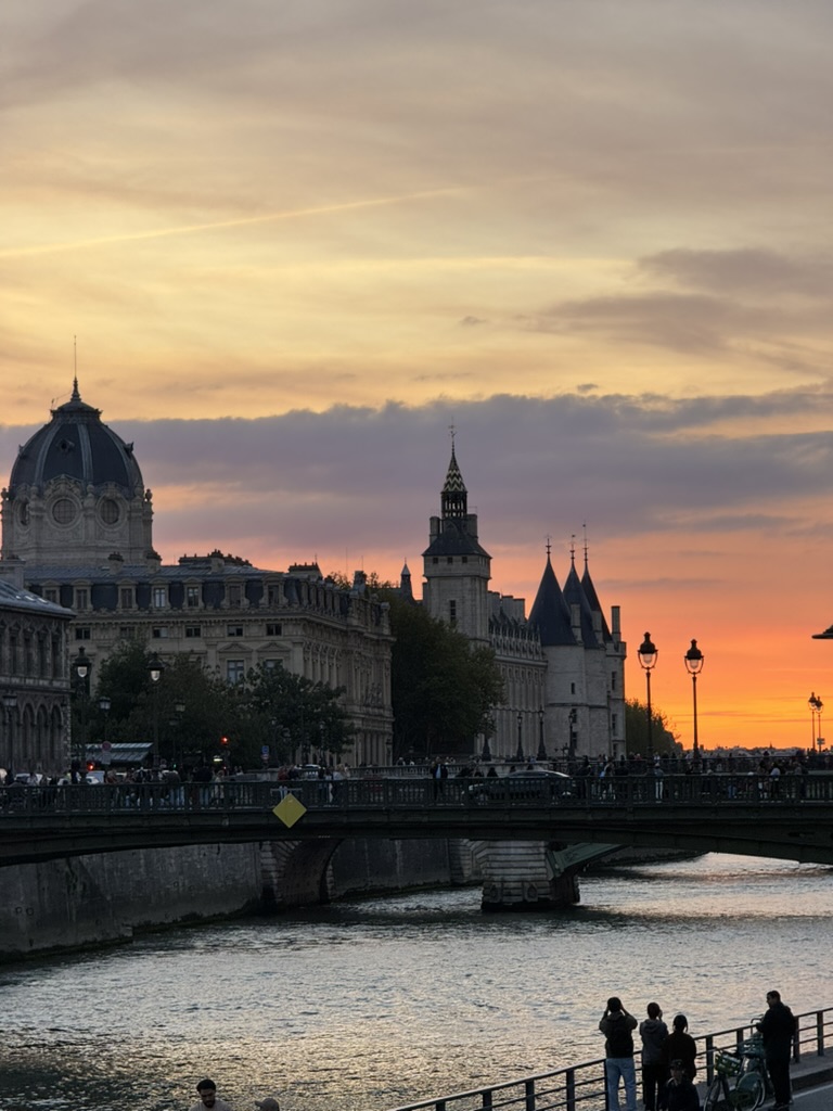 Failed to load: img/photography/0907B9F9-EF45-489A-8B18-73FE720BB886_1_105_c.jpeg